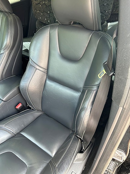 Volvo XC60 13 of 13