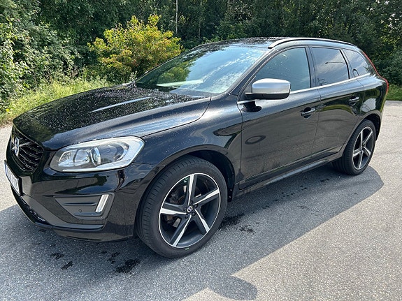 Volvo XC60 2 of 13