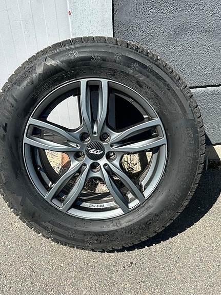 Volvo XC60 11 of 13