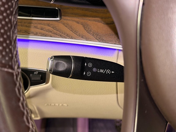 Mercedes-Benz E220 16 of 25