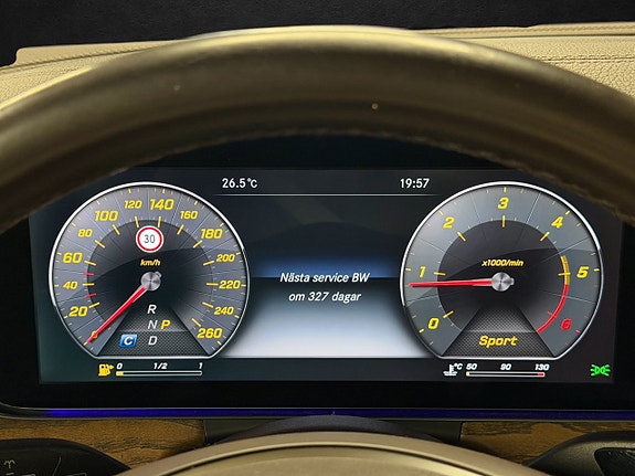Mercedes-Benz E220 14 of 25