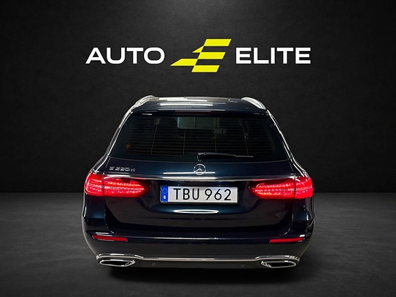 Mercedes-Benz E220 5 of 25