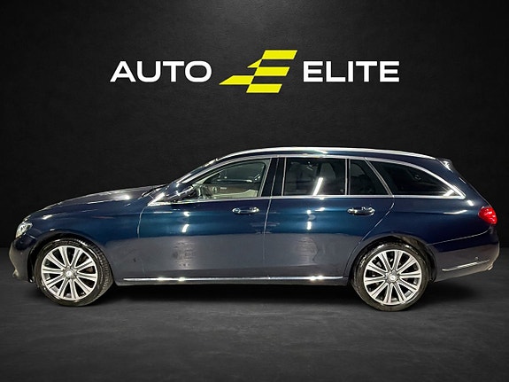 Mercedes-Benz E220 2 of 25