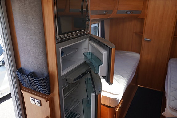 Adria Mobil Coral S 670 SLT Scandinavian Edition 131 hk 9 of 14