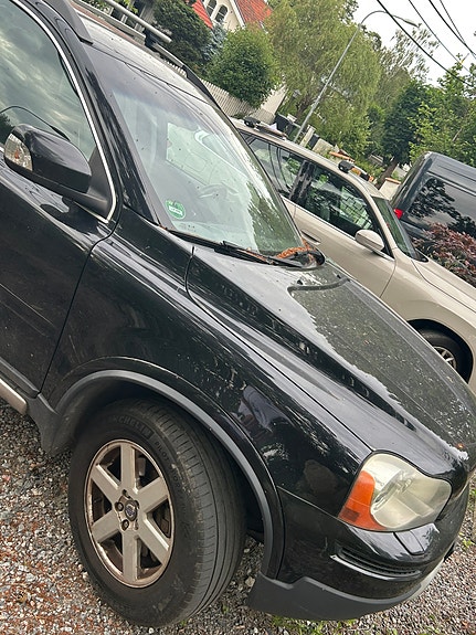 Volvo XC90 3 of 5