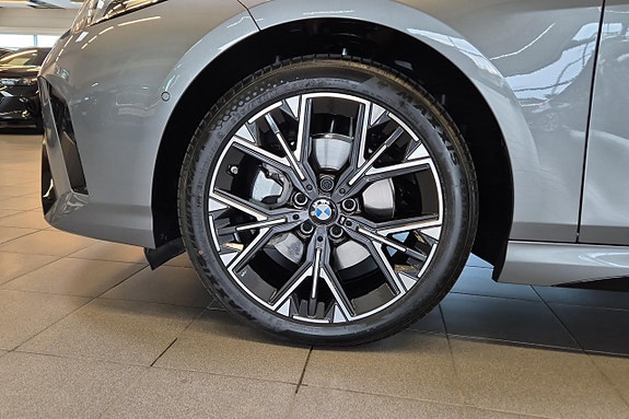 BMW 120 14 of 18
