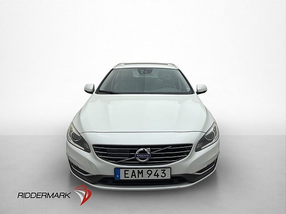Volvo V60 2 of 5