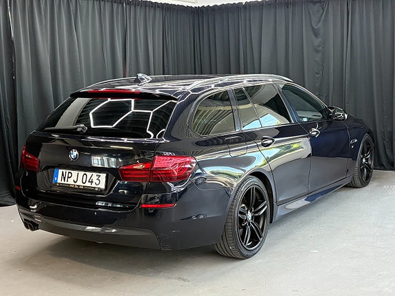 BMW 520d 4 of 5
