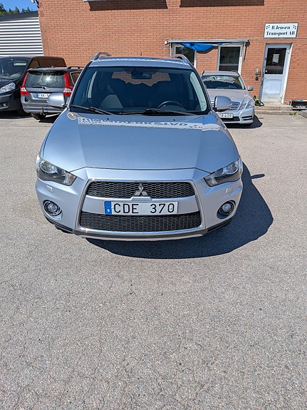 Mitsubishi Outlander 4 of 5