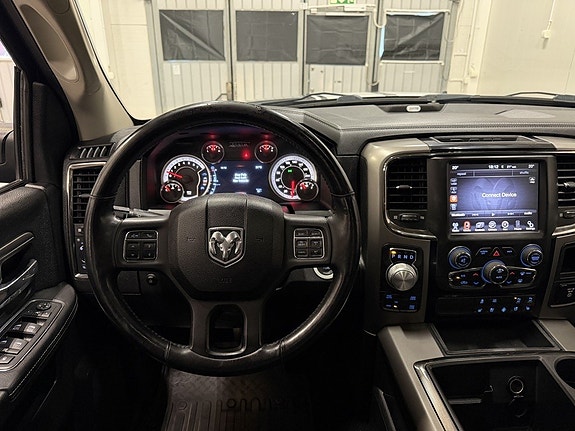 Dodge RAM 1500 14 of 30