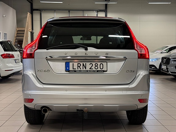 Volvo XC60 9 of 18