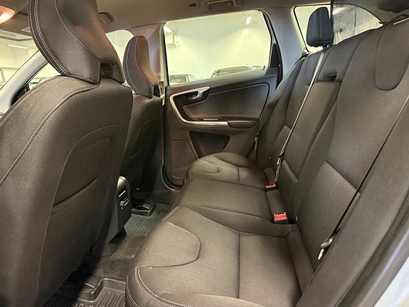 Volvo XC60 17 of 18
