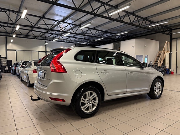 Volvo XC60 10 of 18