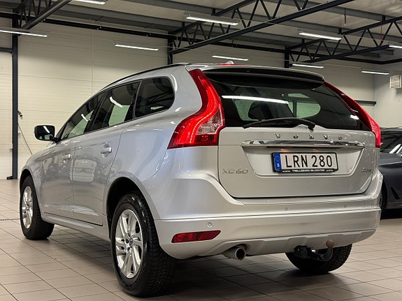 Volvo XC60 8 of 18