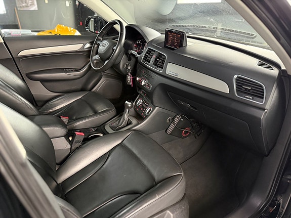 Audi Q3 9 of 12