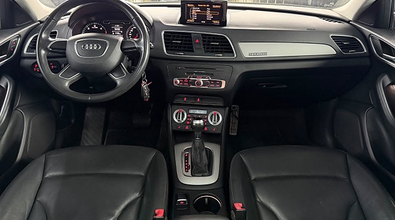 Audi Q3 10 of 12
