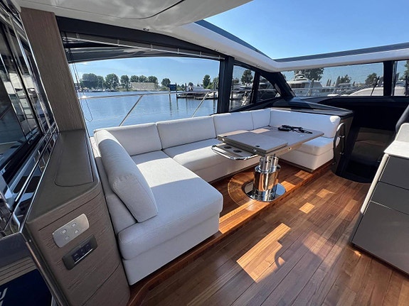 Princess V55 - 2024 | 2 x Volvo Penta D13-1000 2 of 5