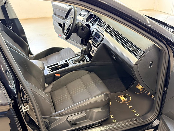 Volkswagen Passat Alltrack 10 of 19
