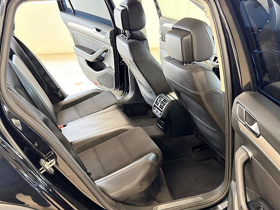 Volkswagen Passat Alltrack 15 of 19