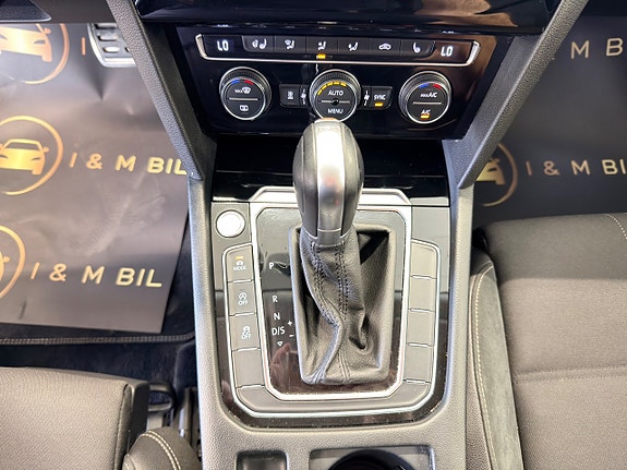 Volkswagen Passat Alltrack 14 of 19