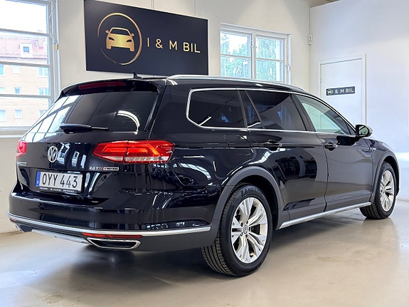 Volkswagen Passat Alltrack 7 of 19