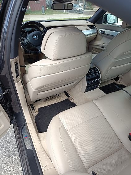 BMW 750I 2010 photo 3