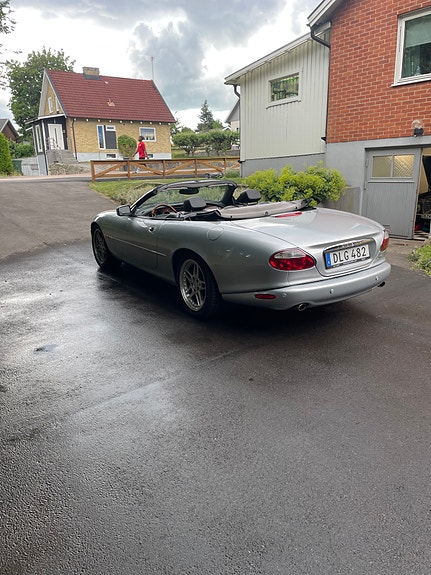 Jaguar XK 3 of 4