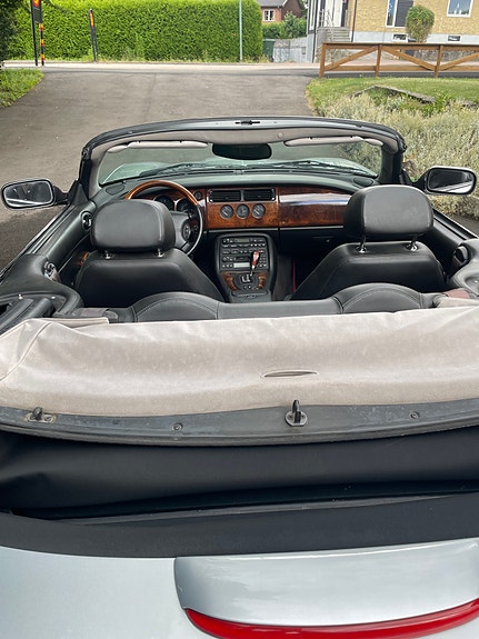 Jaguar XK 4 of 4