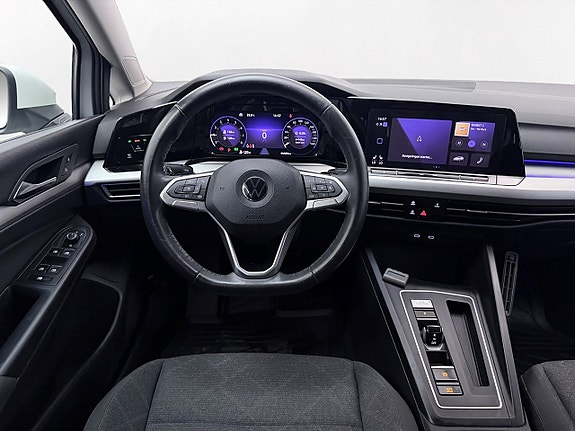 Volkswagen Golf VIII 18 of 30