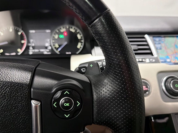 Land Rover Range Rover Sport 28 of 30