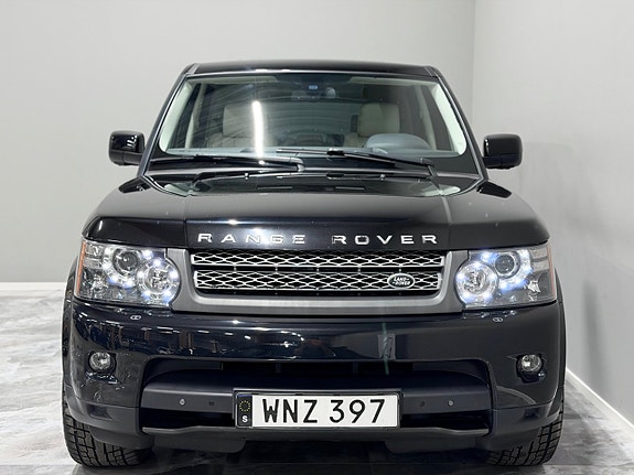 Land Rover Range Rover Sport 3 of 5