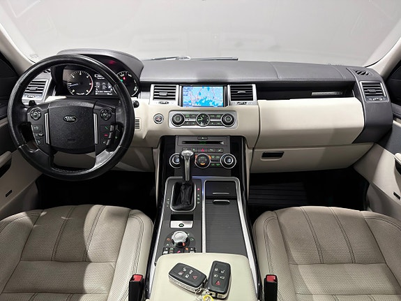 Land Rover Range Rover Sport 18 of 30
