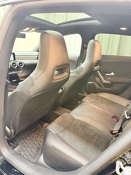 Mercedes-Benz CLA200 6 of 14