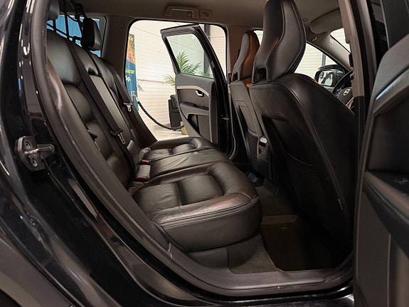 Volvo XC70 9 of 20
