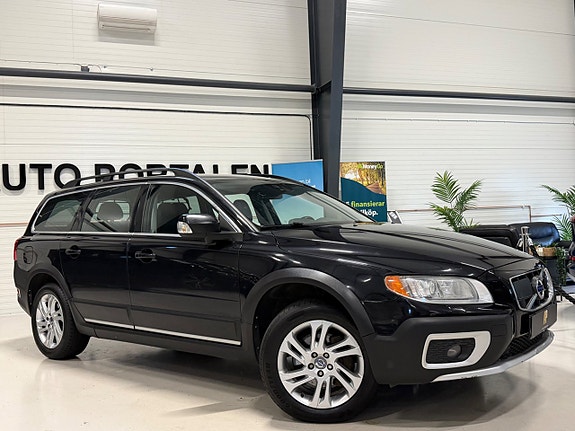 Volvo XC70 2 of 20