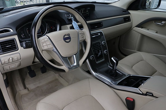 Volvo XC70 9 of 22