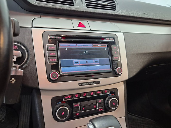 Volkswagen Passat 12 of 12