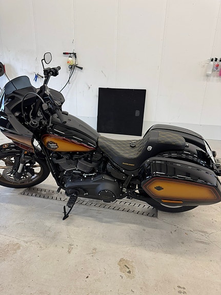 Harley-Davidson Lowrider ST 3 of 3