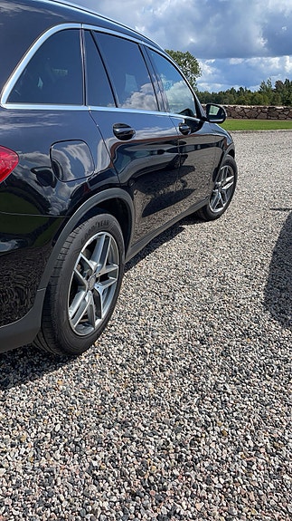 Mercedes-Benz GLC250 d 4 of 5