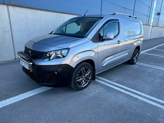 Peugeot Partner 2 of 5