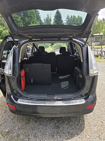 Mazda 5 4 of 4