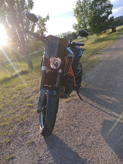 KTM KTM 690 DUKE BLACK ABS 2 of 5