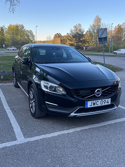Volvo V60 Cross Country 5 of 5