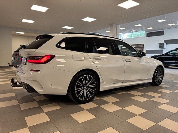 BMW 320d 6 of 22
