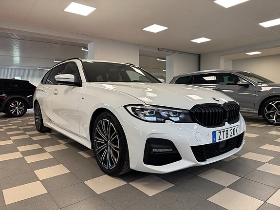 BMW 320d 4 of 5
