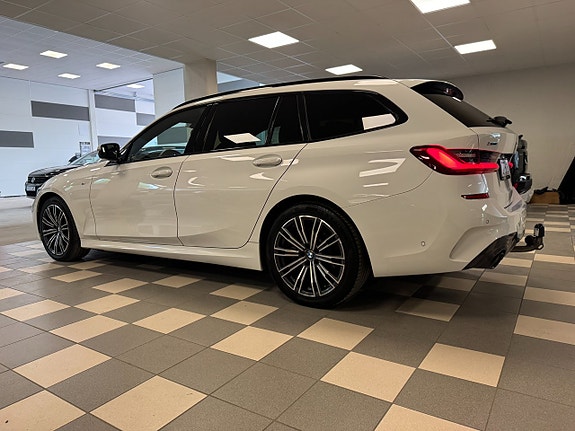 BMW 320d 5 of 5