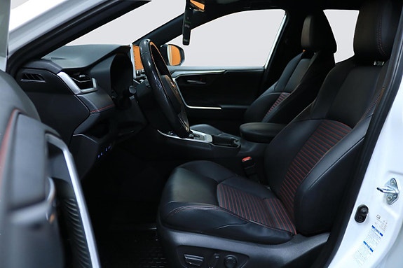 Toyota RAV4 6 of 30