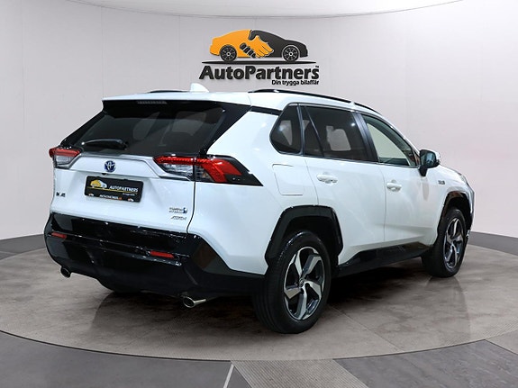 Toyota RAV4 5 of 30