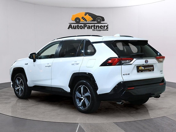 Toyota RAV4 3 of 30