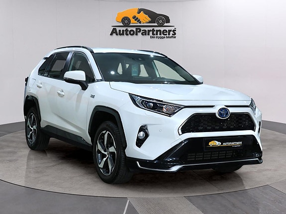 Toyota RAV4 4 of 30